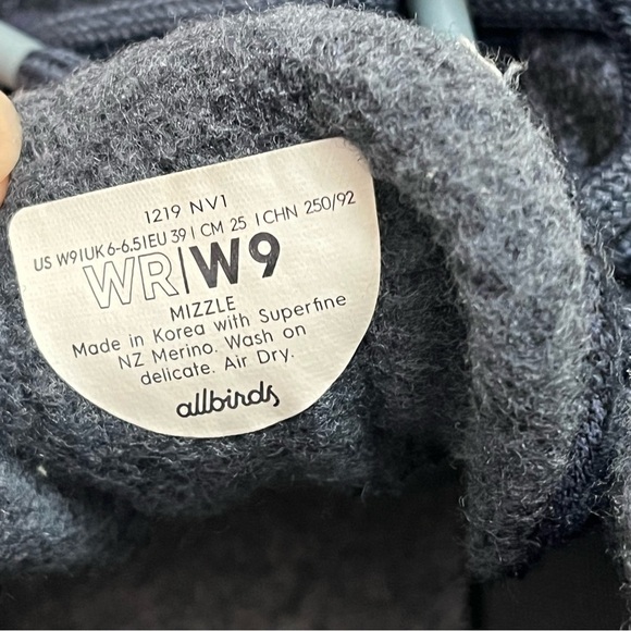 allbirds Water-Repellent Wool Women’s Sneaker Keeps Feet Warm And Dry Size 9 - Picture 7 of 10